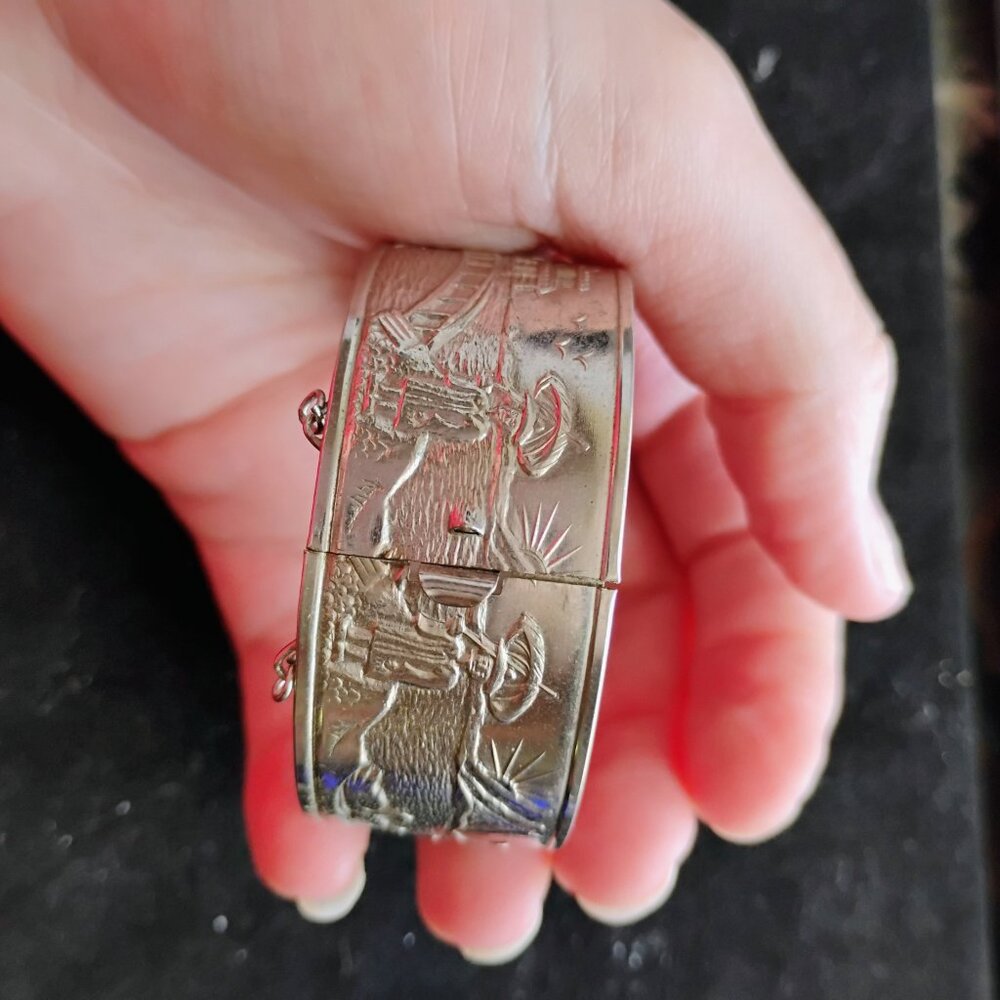 Asian bangle bracelet - Picture 6 of 7